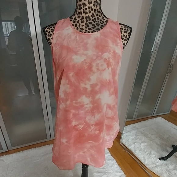 - Brand new top without tags . - Picture 7 of 8